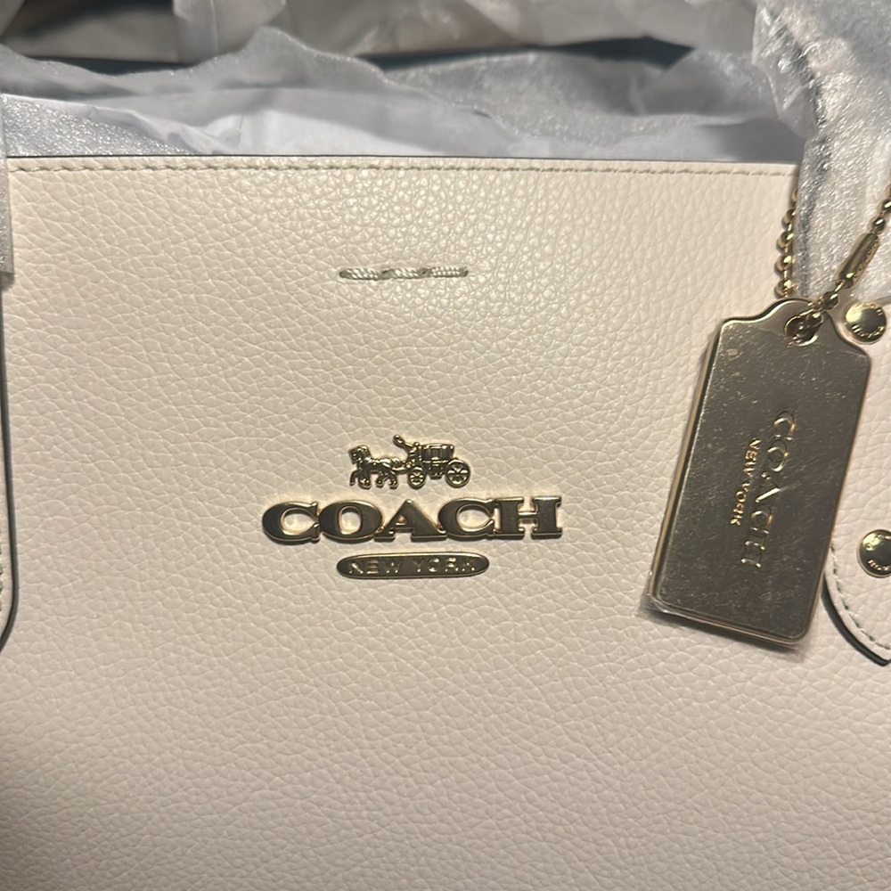Coach White Textured Tote Bag with Gold Hardware - Picture 5 of 7